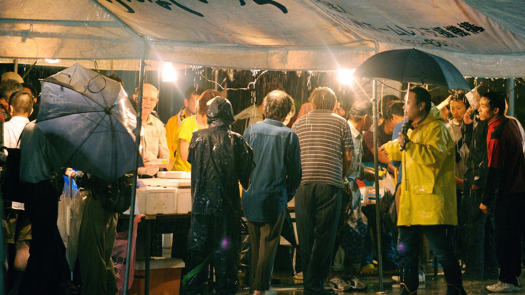 この年末年始 一人も困窮で死なせない 困窮者に届け 年末年始の支援情報 炊き出し 相談会 大人食堂など ハフポスト