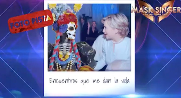 Catrina y Hillary Clinton en la foto pista de 'Mask Singer' (Antena 3).