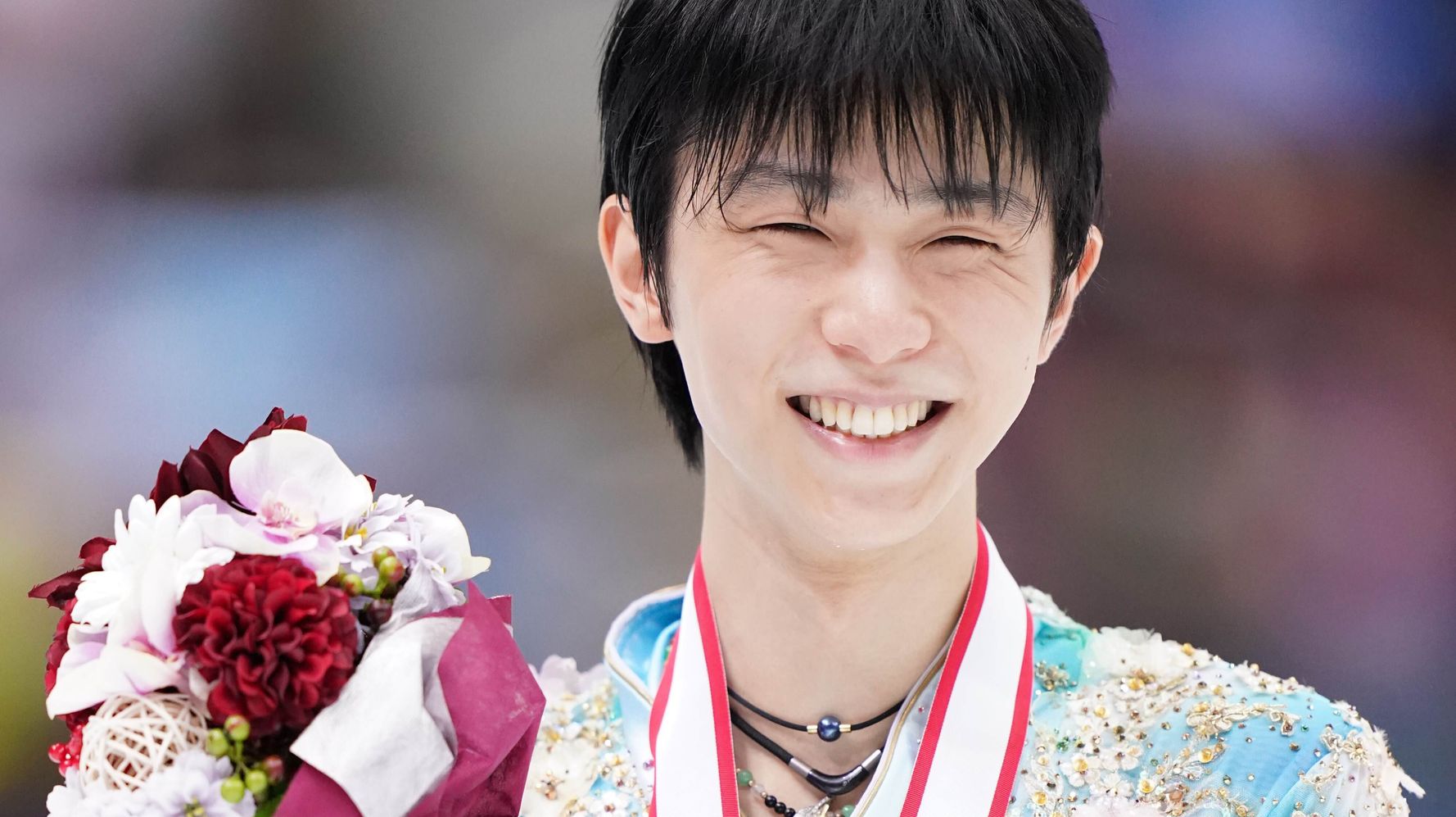 羽生結弦 くまのプーさんに話しかける姿にホッコリ 痛かったか お前 ごめんよ ハフポスト