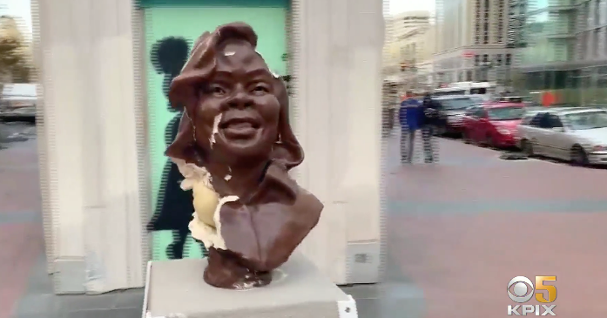 Sculpture Honoring Breonna Taylor Smashed In Oakland - Vimarsana News