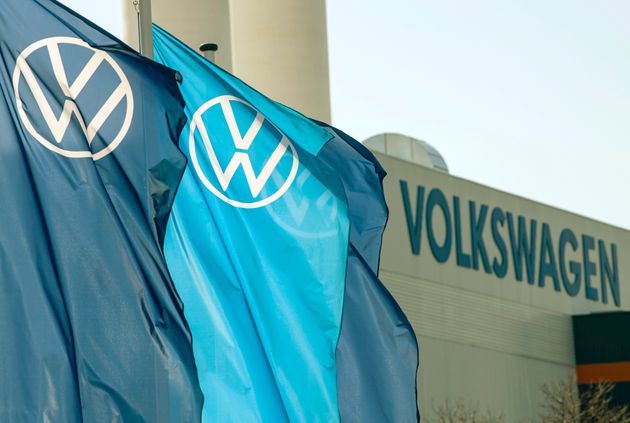 Η Volkswagen ρευστοποιεί την μονάδα της στην