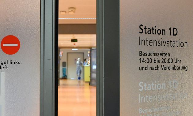 The entrance to the intensive care unit of the Robert Bosch hospital in Stuttgart, southern Germany, ...