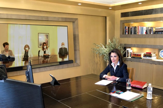 Από την ανακοίνωση χορηγίας της Επιτροπής «Ελλάδα 2021» για το ελληνικό «φυσικό» φάρμακο κατά τoυ Covid-19.