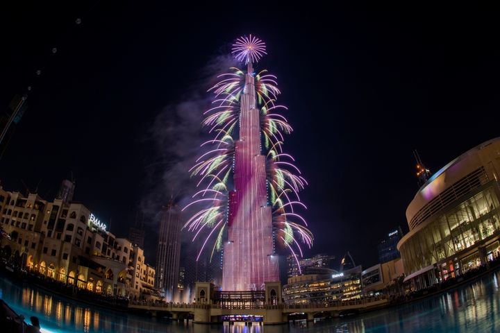 This picture shows fireworks on the Burj Khalifah tower in Dubai during the new year's eve celebrations on December 31, 2020. (Photo by - / AFP) (Photo by -/AFP via Getty Images)