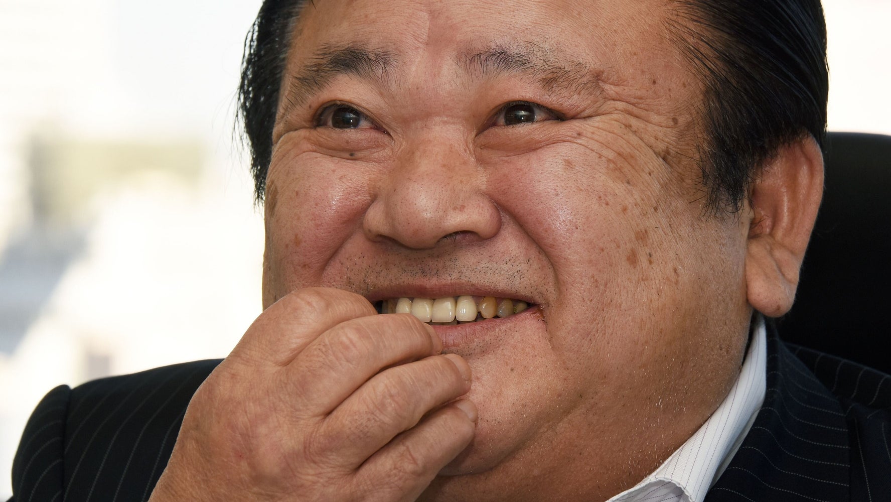 すしざんまい 今年は最高値で落札せず ただし木村清社長のマスクがかわいい ハフポスト すしざんまい 今年は最高値で落札せず ただし木村清社長のマスクがかわいい ハフポスト