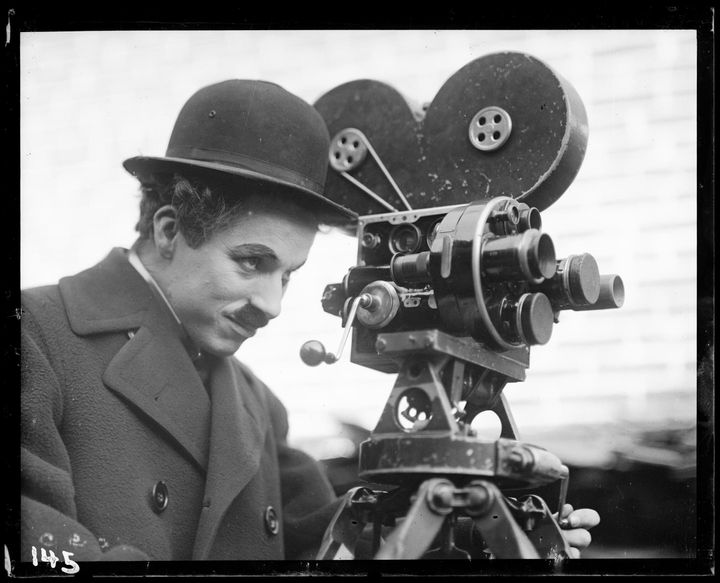 Charlie Chaplin Il Aura Fallu Une Guerre Mondiale Pour Qu Il Renonce Au Cinema Muet Le Huffpost