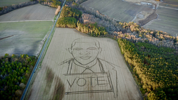 Forty-acre crop art depicting late Rep. <a href="https://www.huffpost.com/topic/john-lewis" target="_blank" role="link" class=" js-entry-link cet-internal-link" data-vars-item-name="John Lewis" data-vars-item-type="text" data-vars-unit-name="5ff4b802c5b61817a53a424d" data-vars-unit-type="buzz_body" data-vars-target-content-id="https://www.huffpost.com/topic/john-lewis" data-vars-target-content-type="feed" data-vars-type="web_internal_link" data-vars-subunit-name="article_body" data-vars-subunit-type="component" data-vars-position-in-subunit="0">John Lewis</a> designed in rural Georgia.
