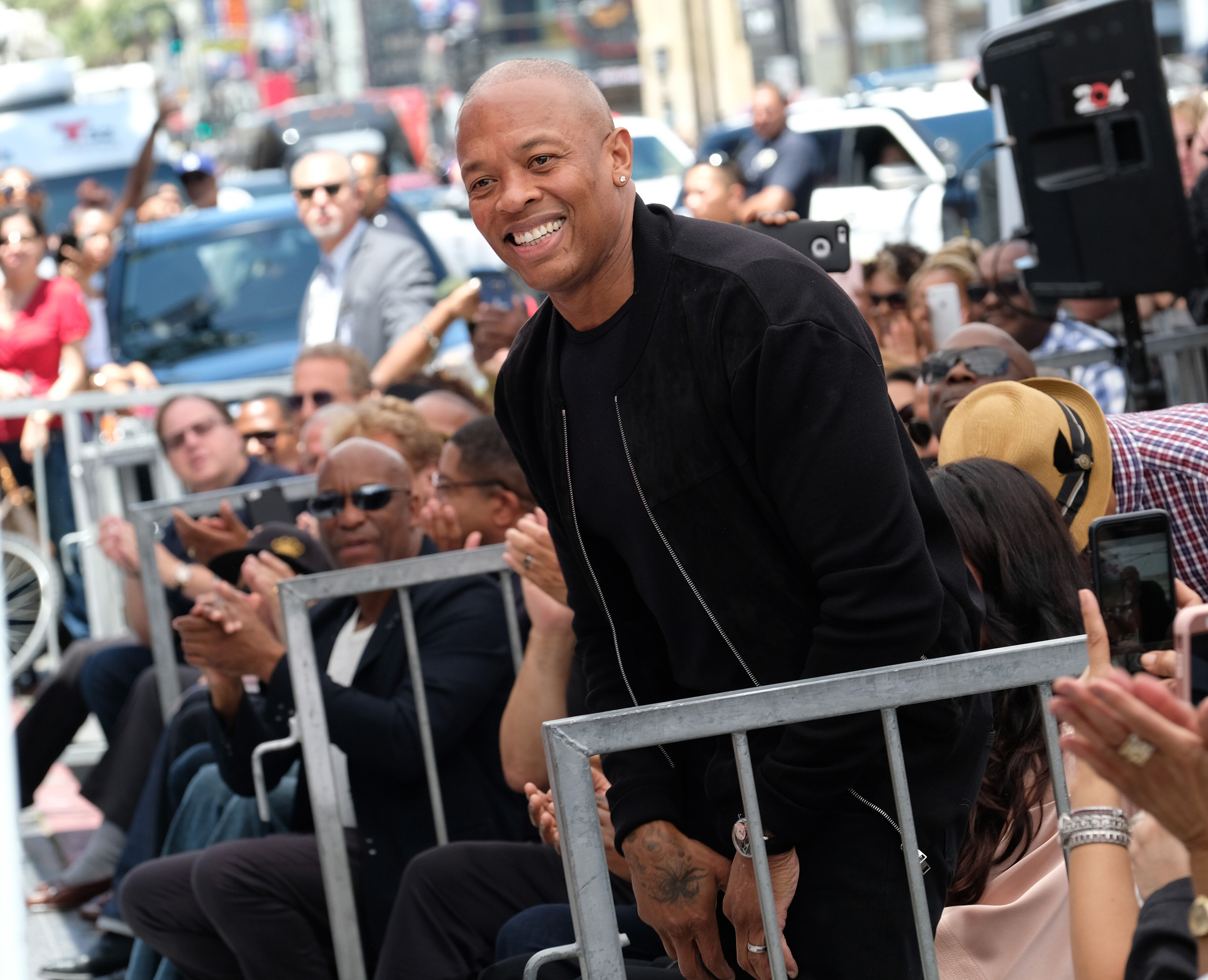 États-Unis: Dr. Dre rassure après son hospitalisation à Los Angeles