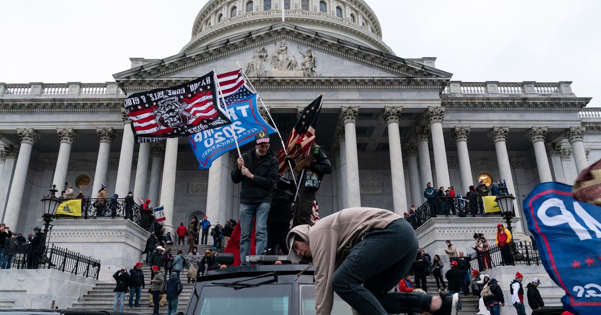 The Capitol invasion “is terrorism” for Jimmy Fallon