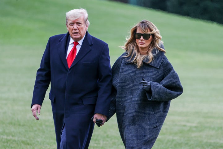 La última aparición pública de Melania Trump, el 31 de diciembre regresando de Palm Beach.