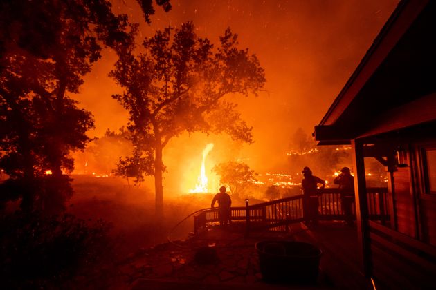 L'année 2020, marquée par plusieurs incendies d'ampleur comme ici en août en Californie, a été la plus chaude jamais enregistrée, à égalité avec 2016. Mais cette année avait enregistré un épisode El Nino qui a contribué à l'augmentation des températures.