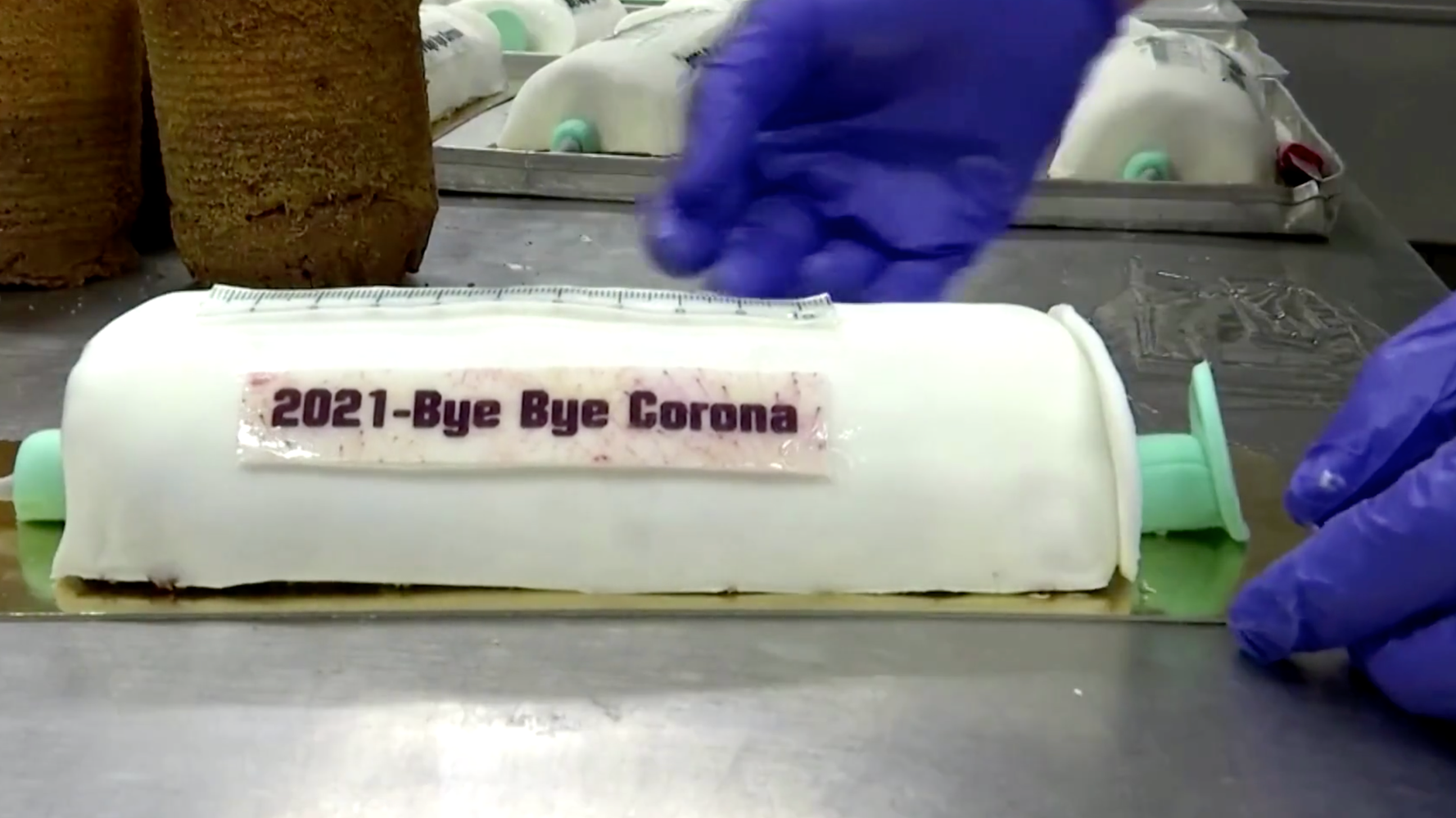 German Bakery Cooks Up Syringe Cakes To Promote COVID-19 Vaccines - Vimarsana News