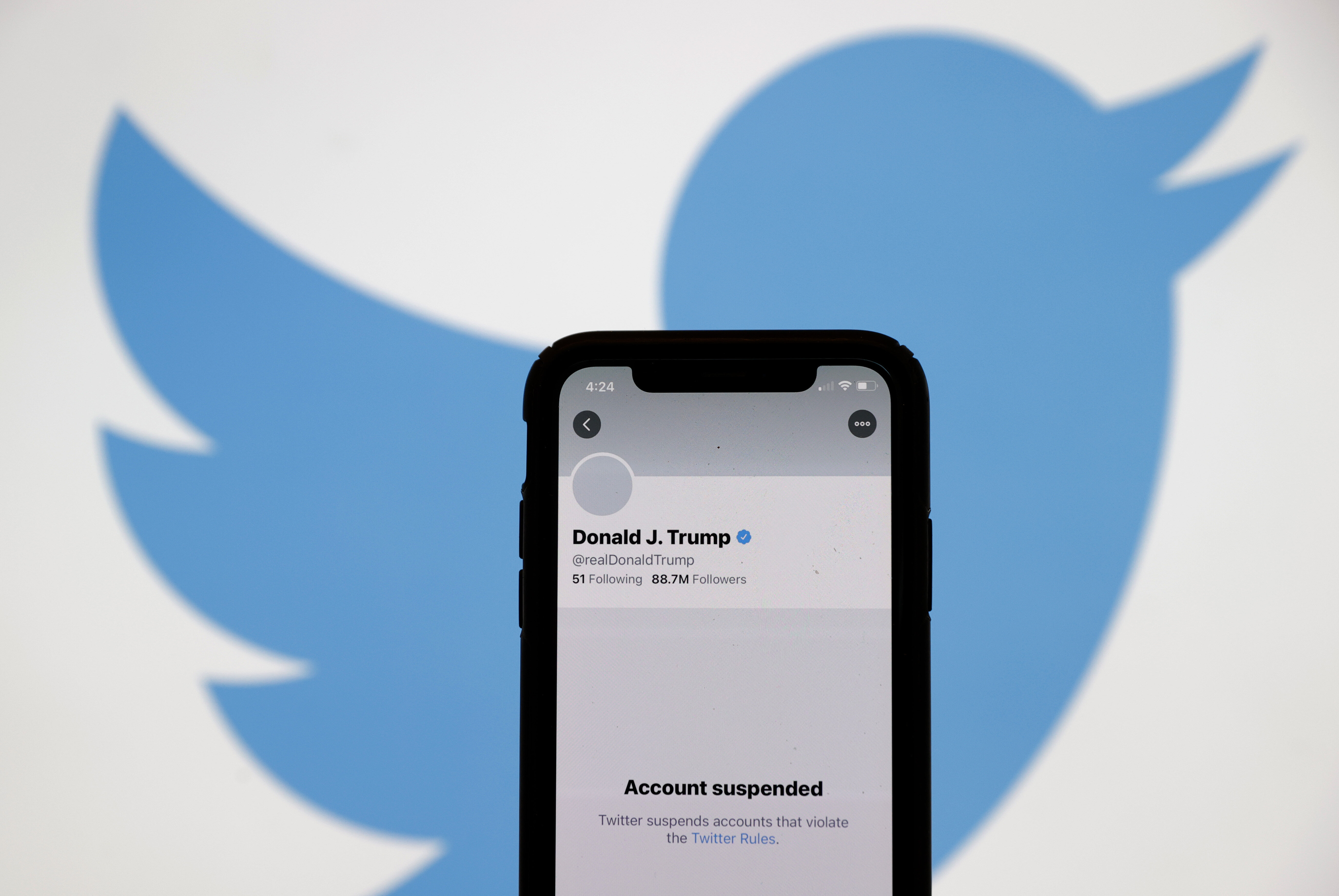 Twitter suspend le compte de Donald Trump de manière permanente