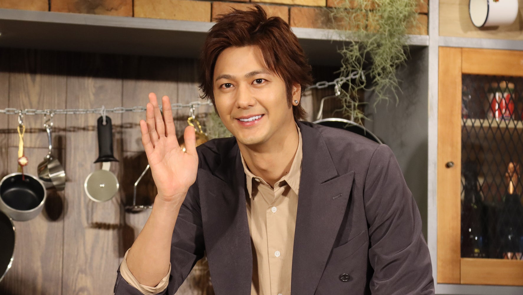 速水もこみちさん Diyした自宅ガレージ公開 美的センスが半端無い と絶賛の声 ハフポスト 速水もこみちさん Diyした自宅ガレージ公開 美的センスが半端無い と絶賛の声 ハフポスト