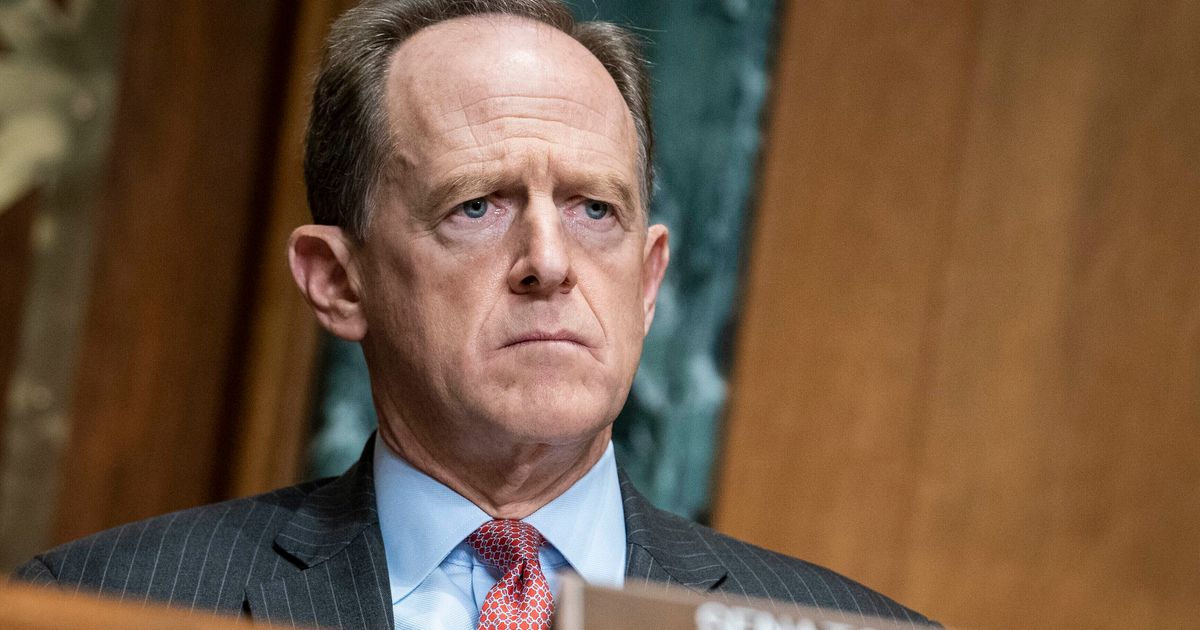 Republican Senator Pat Toomey Says Trump Should Resign