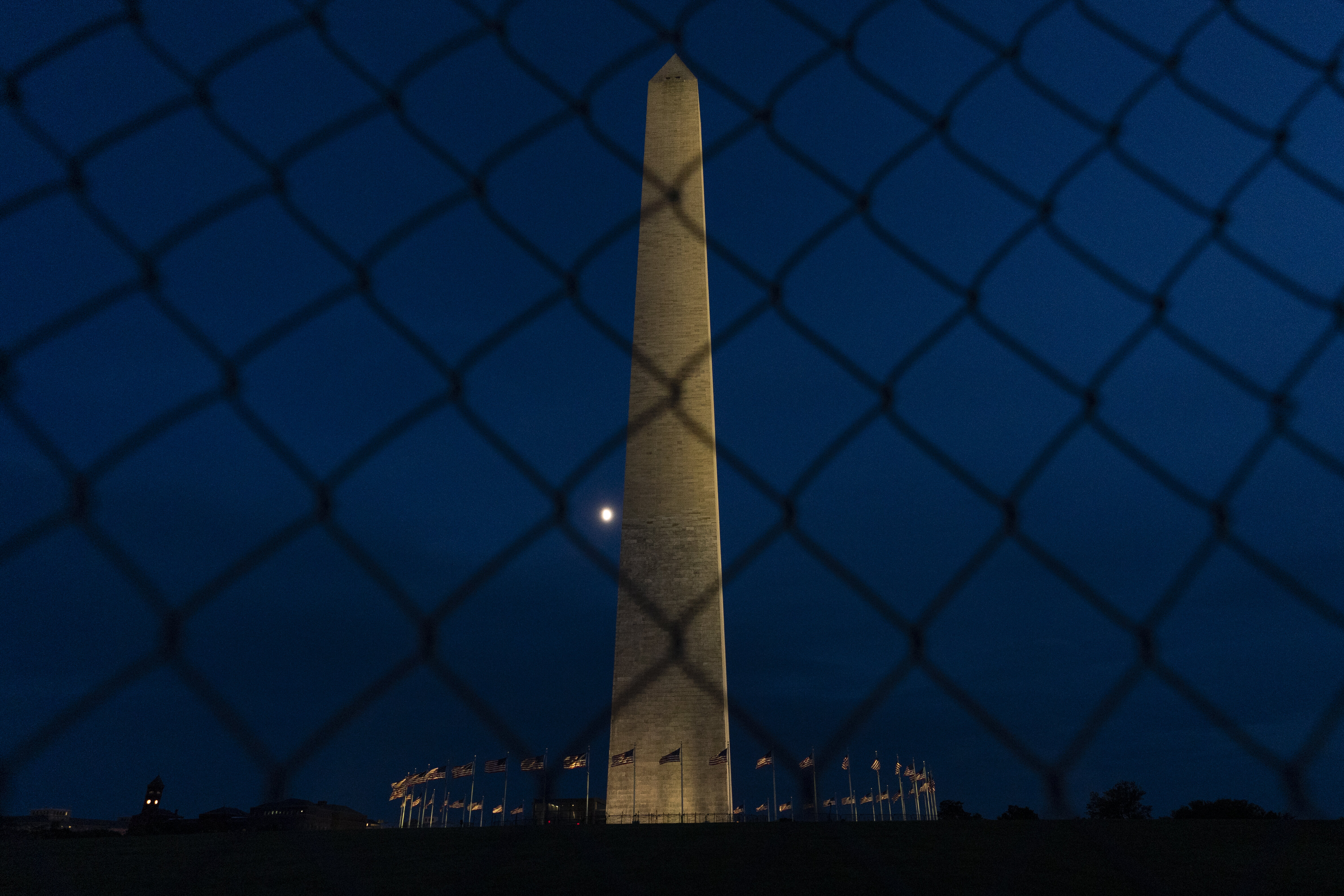 Après des "menaces" sur l'investiture de Biden, le Washington Monument ferme ses portes