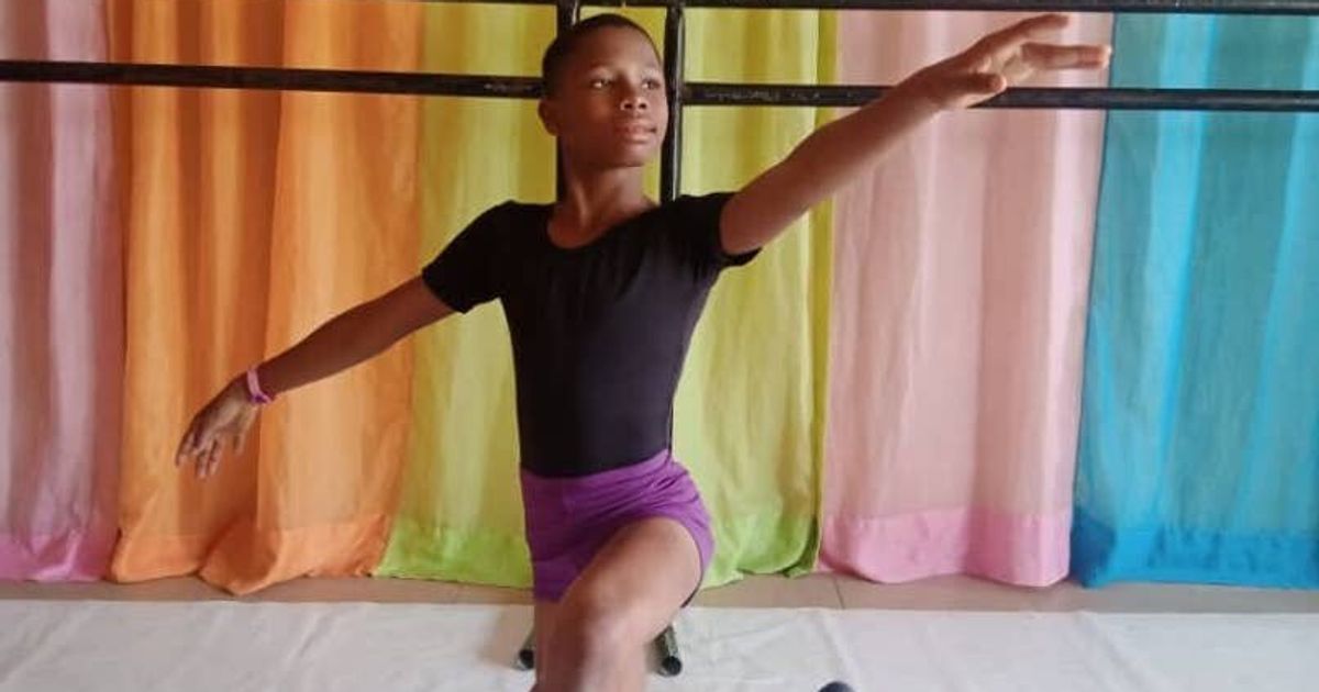 雨の中、裸足でバレエを踊ったナイジェリアの少年。12歳の彼が、コロナ禍に見出す希望とは。