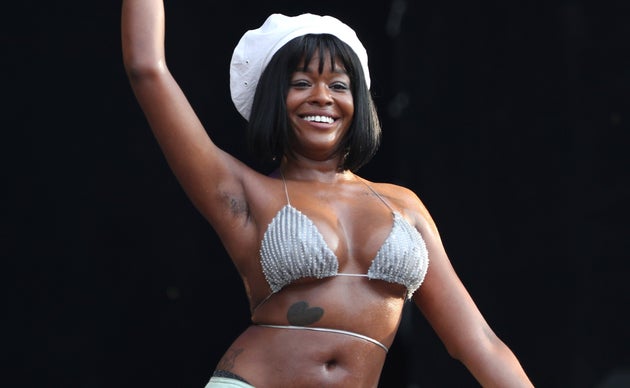 Pourquoi Azealia Banks A T Elle Deterre Et Cuit Son Chat Mort Elle S Explique Le Huffpost Pourquoi Azealia Banks A T Elle Deterre Et Cuit Son Chat Mort Elle S Explique Le Huffpost