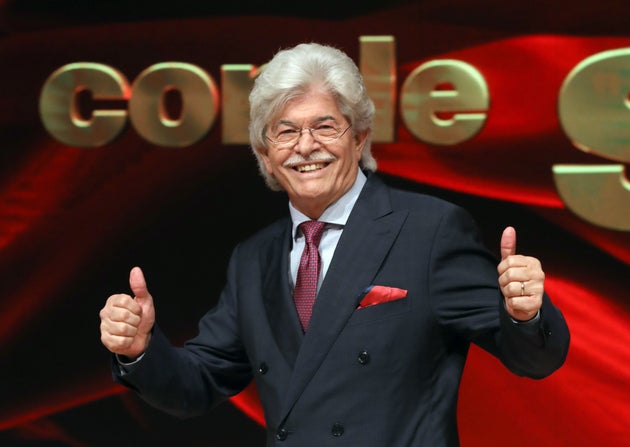 Antonio Razzi e la telefonata con Scilipoti: “Anto’, perché non fondiamo noi un partito?” Antonio Razzi e la telefonata con Scilipoti: “Anto’, perché non fondiamo noi un partito?”