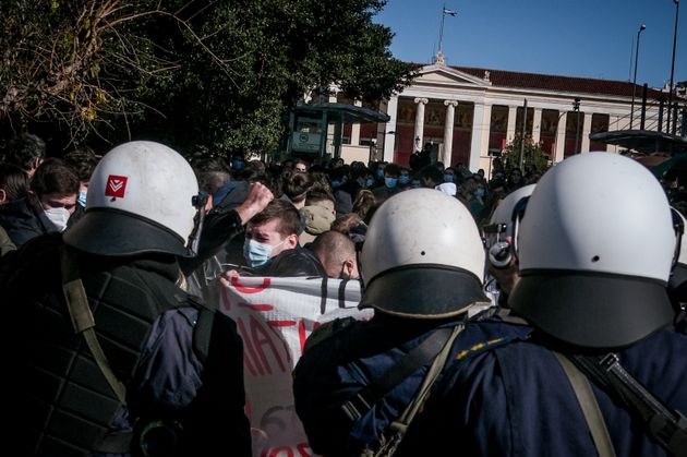 Επεισοδιακά φοιτητικά συλλαλητήρια ενάντια στο νέο νομοσχέδιο του υπουργείου