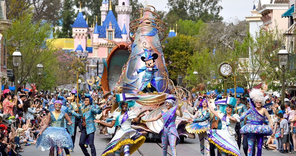 米ディズニーランド 年間パスポート終了を発表 新型コロナの影響で約40年続いたサービスに幕 ハフポスト 米ディズニーランド 年間パスポート終了を発表 新型コロナの影響で約40年続いたサービスに幕 ハフポスト