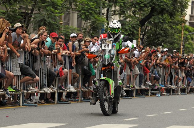 Pierre Cherpin, au départ au départ de la course Rallye Dakar à Buenos Aires, en janvier 2015
