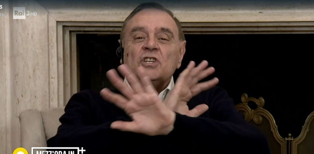 "Calenda burinotto, pariolino, figlio di papà". Lui chiama in studio, Mastella si alza e se ne va "Calenda burinotto, pariolino, figlio di papà". Lui chiama in studio, Mastella si alza e se ne va