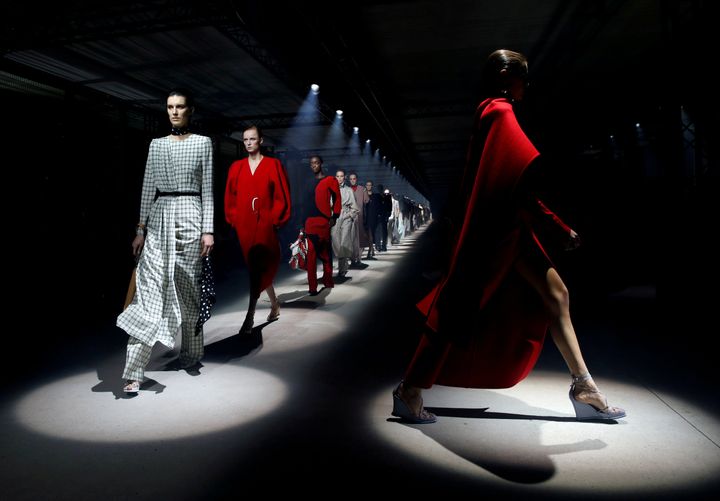 2020年3月1日にパリで開催されたファッションウィーク