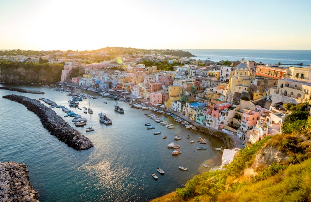 Procida è la Capitale italiana della Cultura per l Procida è la Capitale italiana della Cultura per l