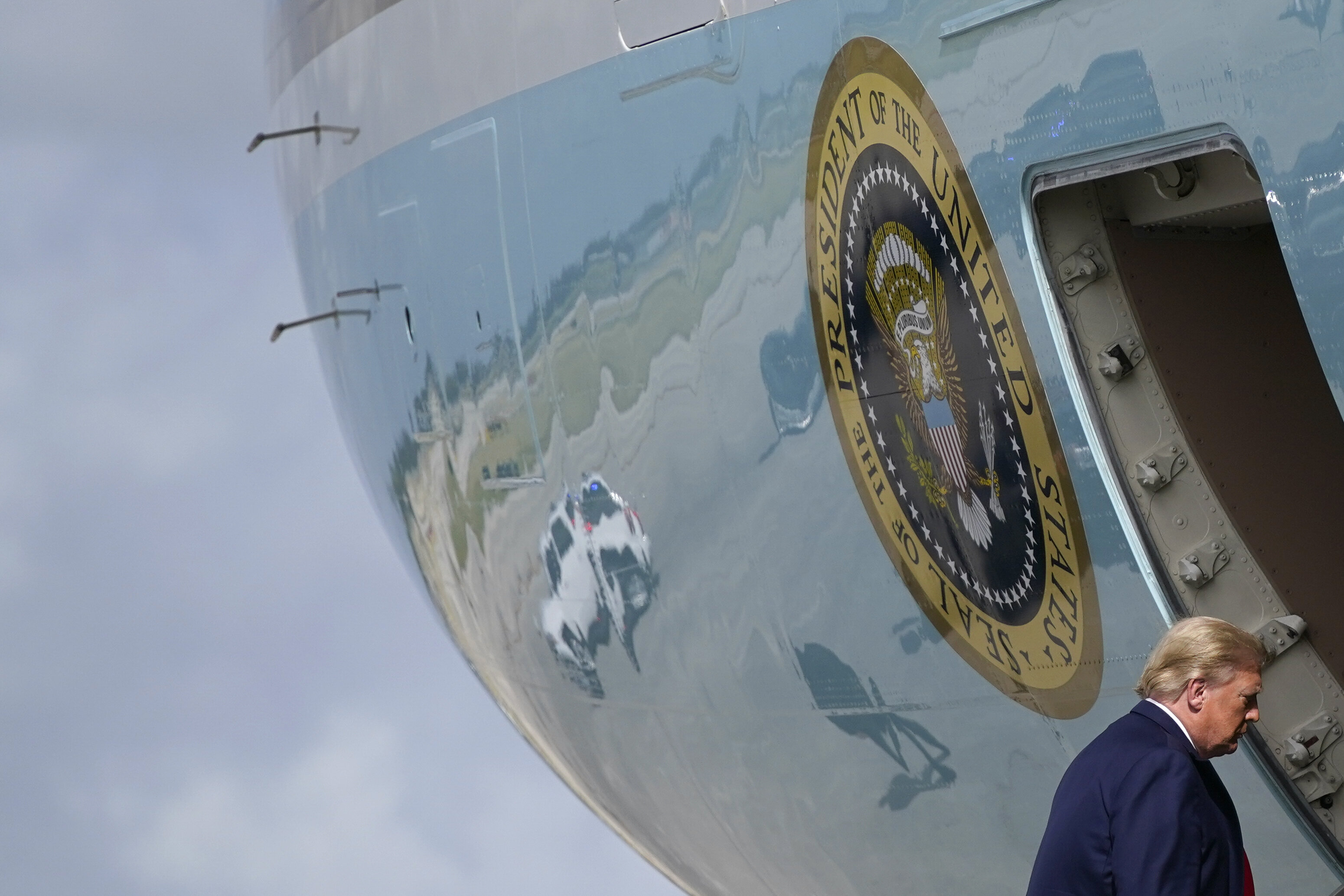 Le jour de l'investiture de Biden, Trump voudrait encore profiter d'Air Force One