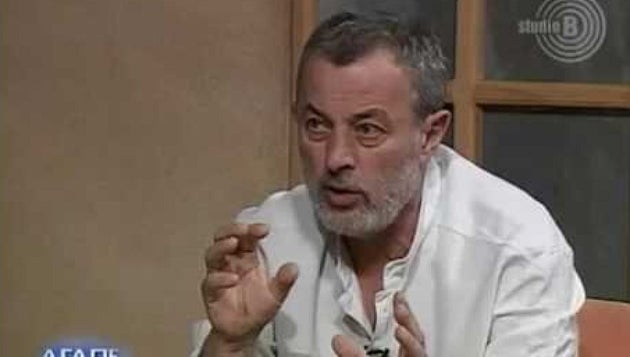 O κατηγορούμενος, Μίκα Άλεκσιτς.
