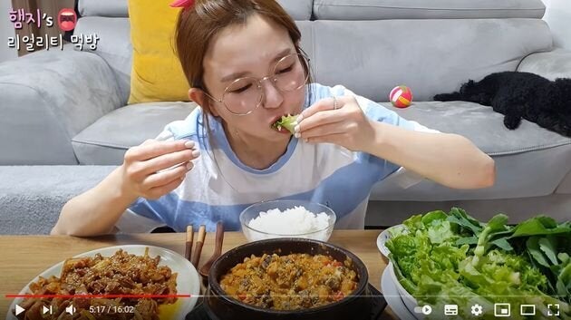 韓国人ユーチューバー キムチは韓国文化 で中国から批判殺到 解雇に ハフポスト