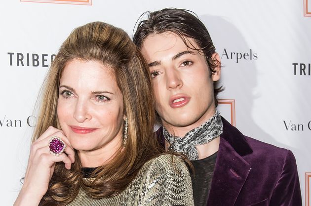 Harry Brant muore per overdose. Figlio della top model Stephanie Seymour, aveva 24