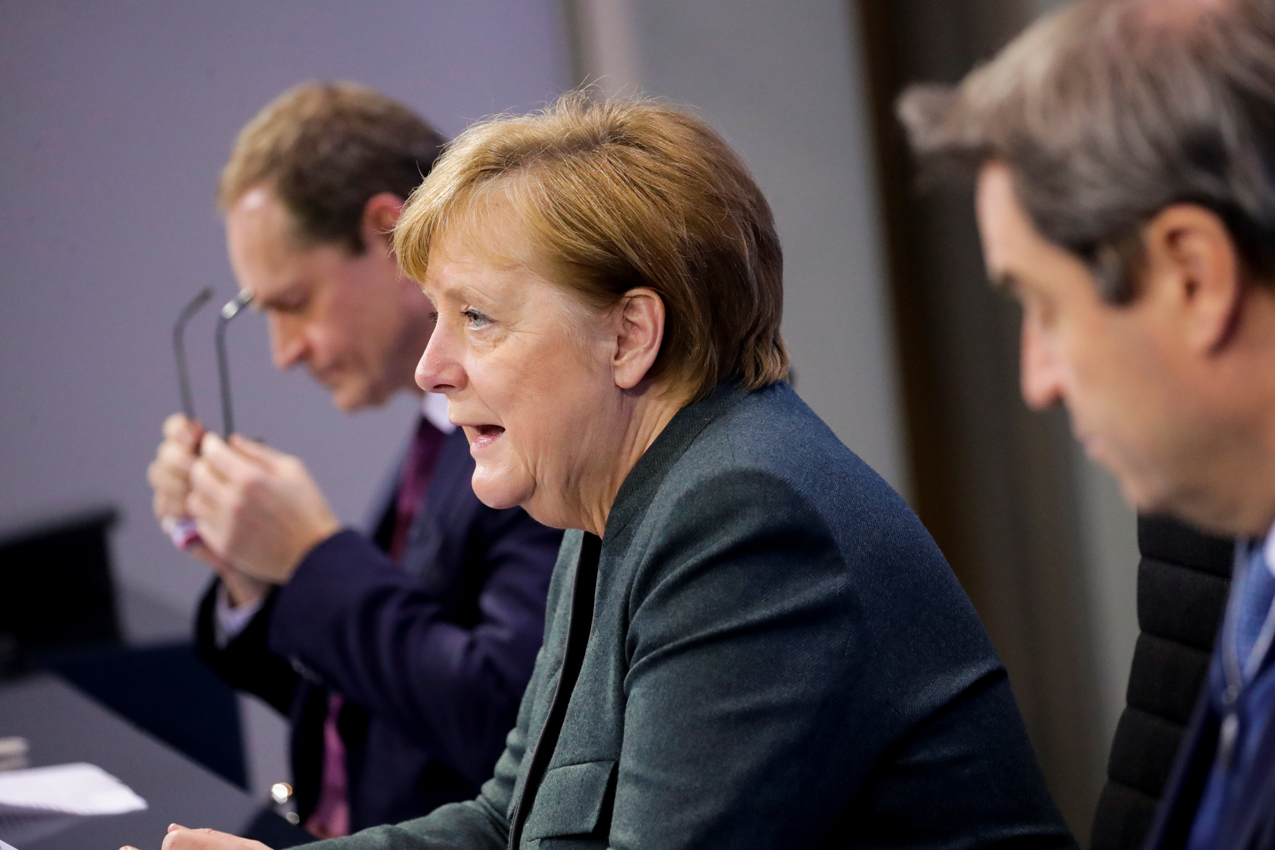 Covid-19: l'Allemagne n'exclut pas des contrôles entre pays de l'UE face au variant