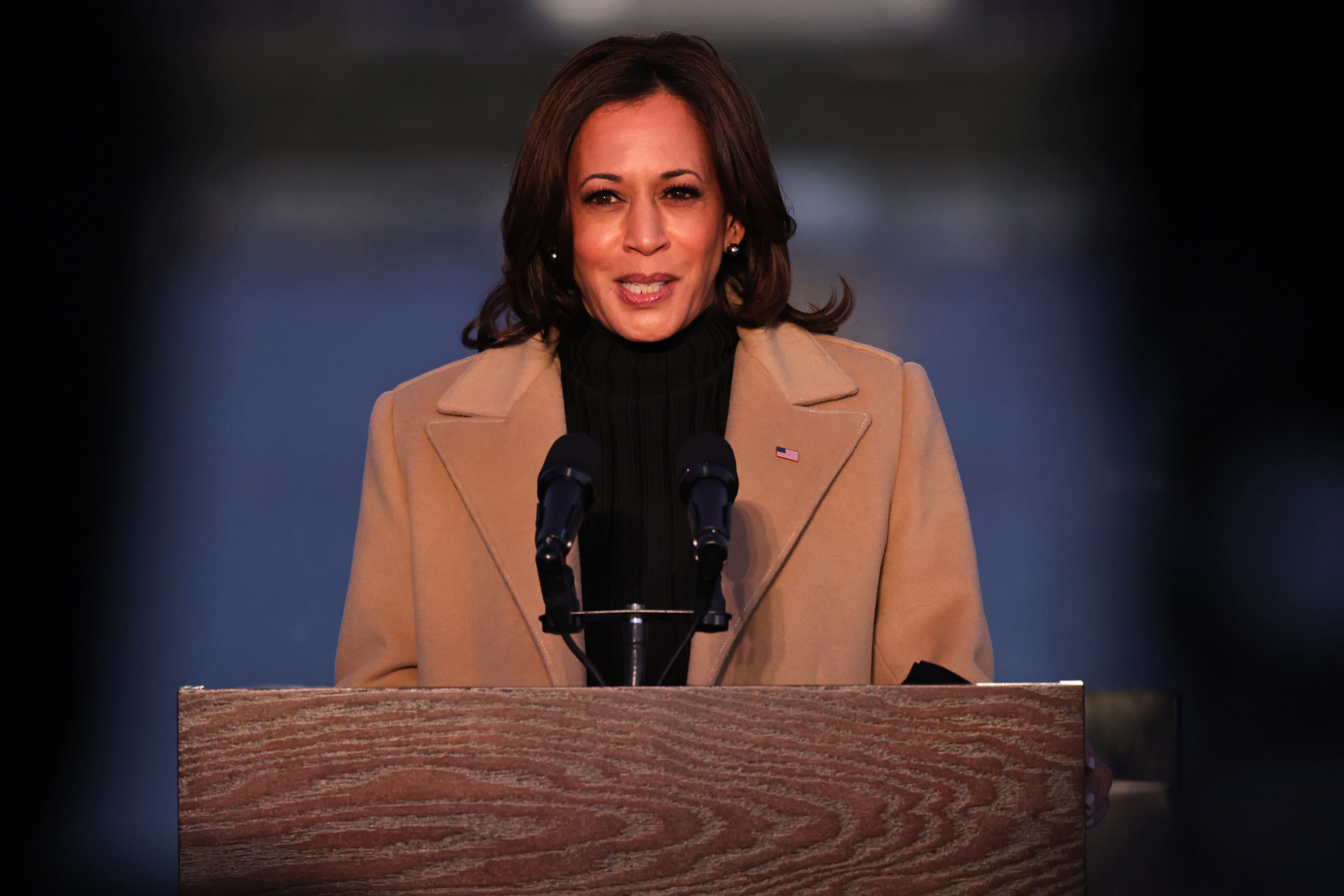 Avant l'investiture, Kamala Harris décroche une nouvelle photo en Une de "Vogue"