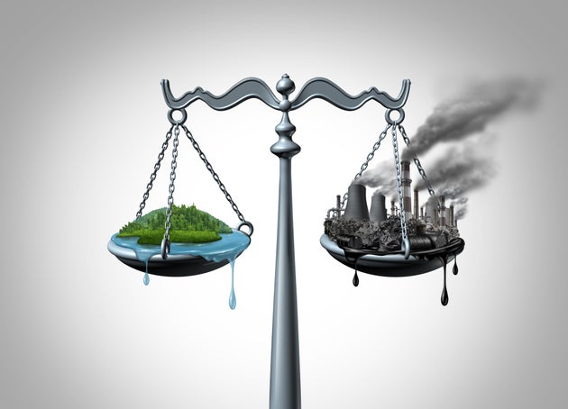 La lotta contro la crisi climatica si trasferisce nei tribunali (di V. Ulivieri) La lotta contro la crisi climatica si trasferisce nei tribunali (di V. Ulivieri)