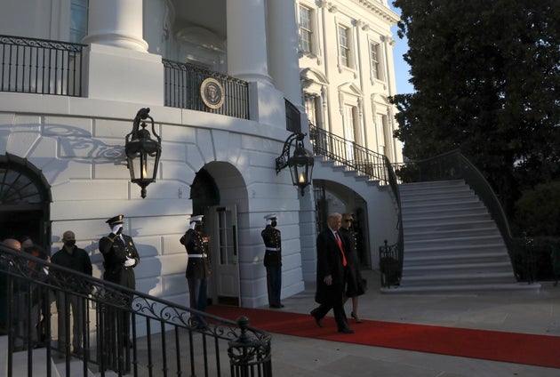 Donald Trump e Melania hanno lasciato la Casa Bianca Donald Trump e Melania hanno lasciato la Casa Bianca