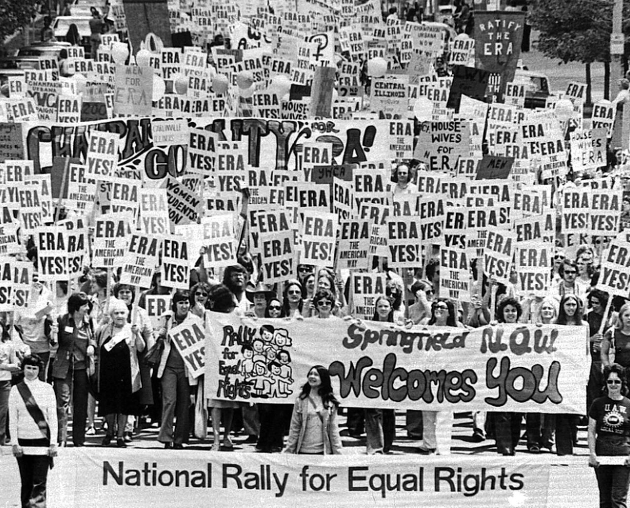 An estimated 10,000 marchers descend on the Capitol building in Springfield, Illinois, to demonstrate for the passage of the Equal Rights Amendment in May 1976.