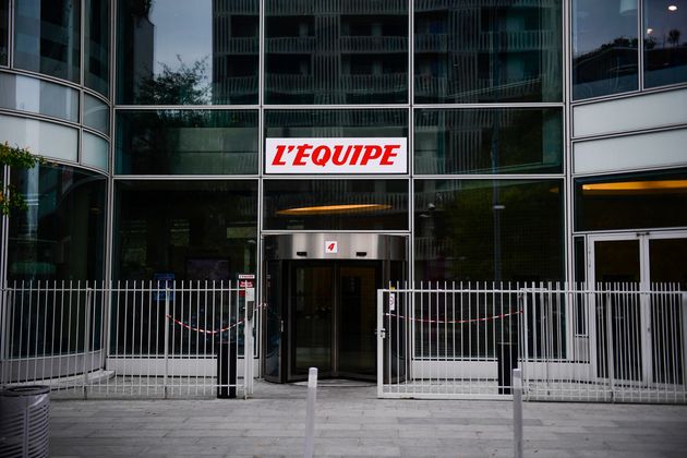 L'immeuble de l'Équipe, le 21 novembre 2017 à Boulogne (Photo by Martin BUREAU / AFP)