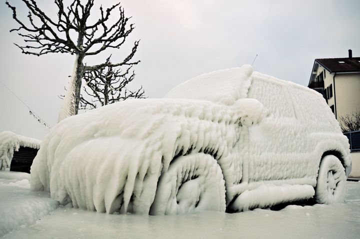 寒い雪の日に 車の中に残さない方がいい7つのものとは ハフポスト Life