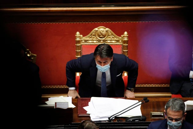 Giuseppe Conte si è dimesso, cosa succede ora? I cinque scenari Giuseppe Conte si è dimesso, cosa succede ora? I cinque scenari