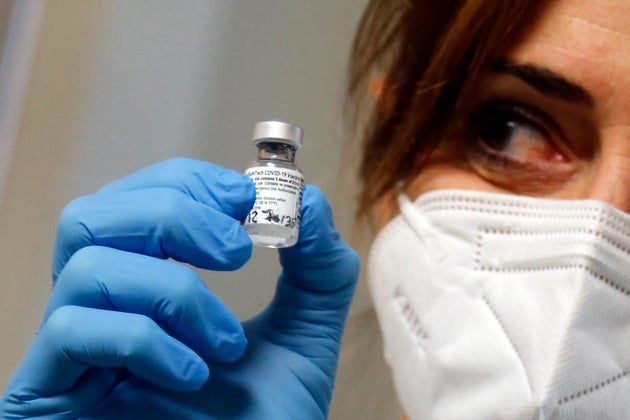 Certificato vaccino anti Covid: a metà febbraio sarà varato nel Lazio Certificato vaccino anti Covid: a metà febbraio sarà varato nel Lazio