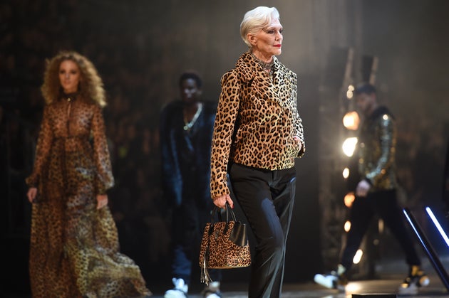 Η Μέι Μασκ στην επίδειξη μόδας Philipp Plein στην εβδομάδα μόδας του Μιλάνου για την Ανοιξη / Καλοκαίρι  2020-2021