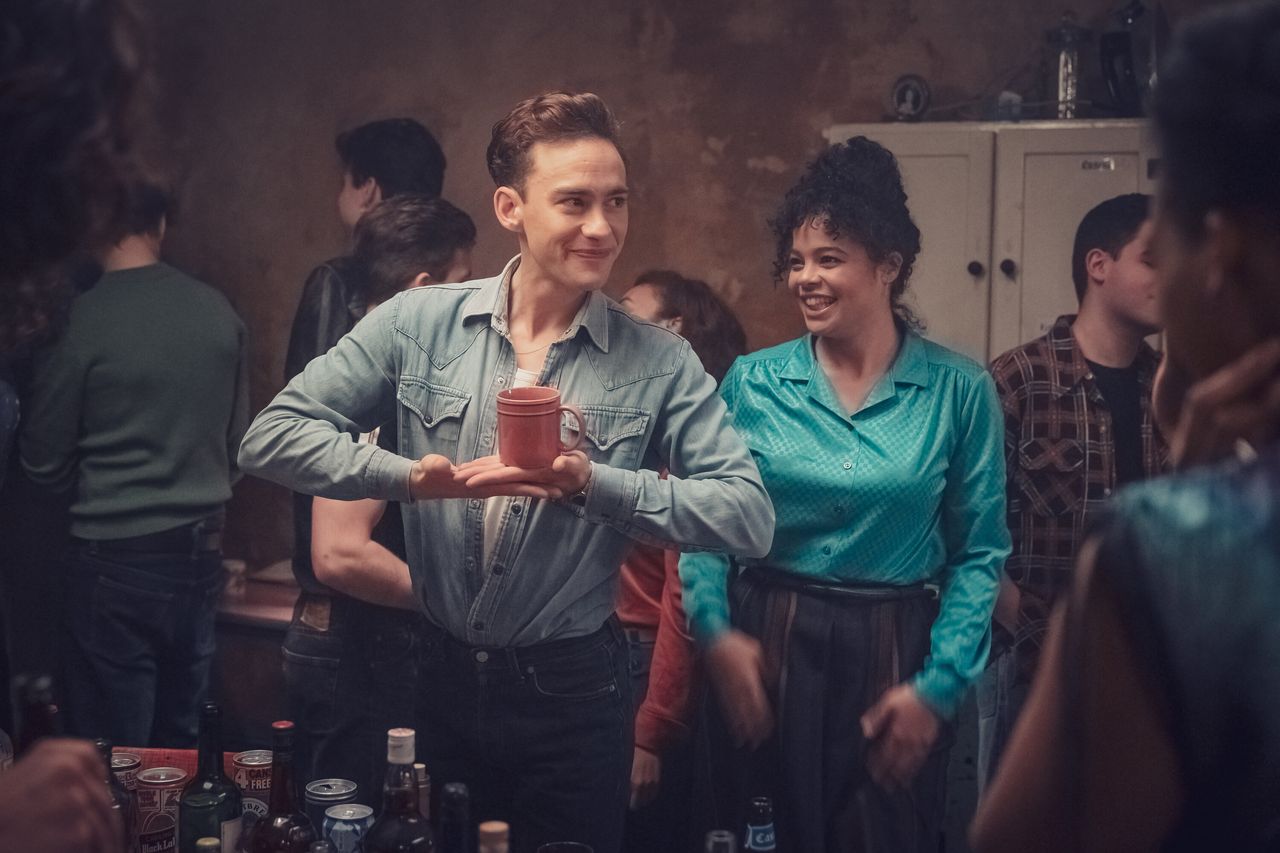 Olly Alexander as Ritchie and Lydia West as Jill in It's A Sin