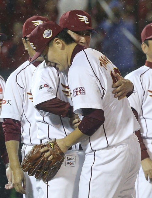 田中将大が「伝説」になるまで。東北楽天に復帰、日本での歩みを“3人の