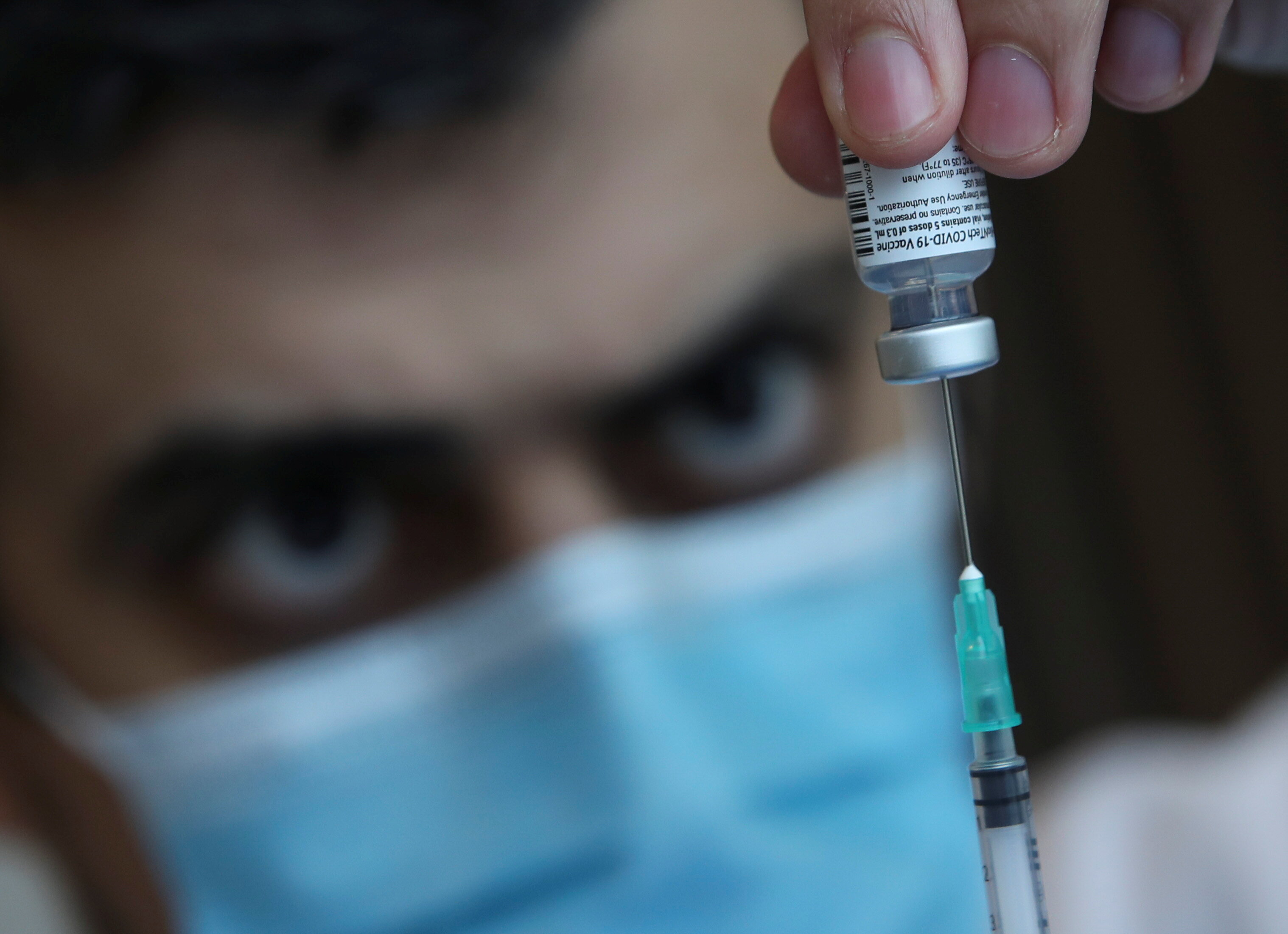 Vaccins anti-Covid: l'UE va contrôler les doses qui sortent de ses frontières