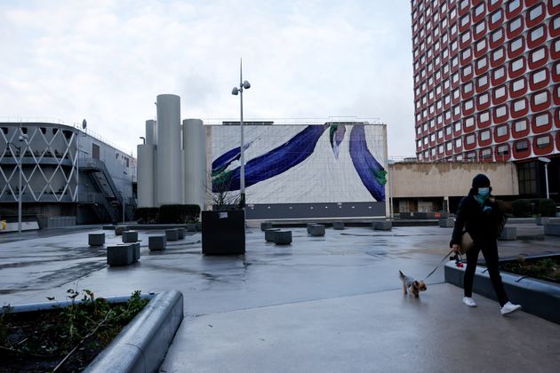 Sur l'esplanade de Beaugrenelle ou a été agressé Yuriy, dans le 15e arrondissement de Paris (photo prise le 28 janvier 2021).