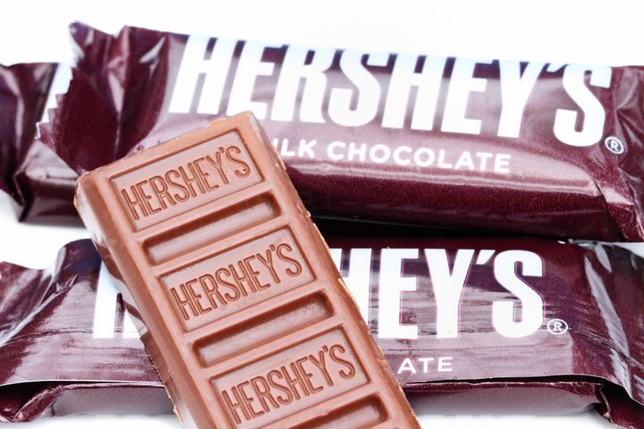 Hershey’s began mass-producing milk chocolate bars in 1900.