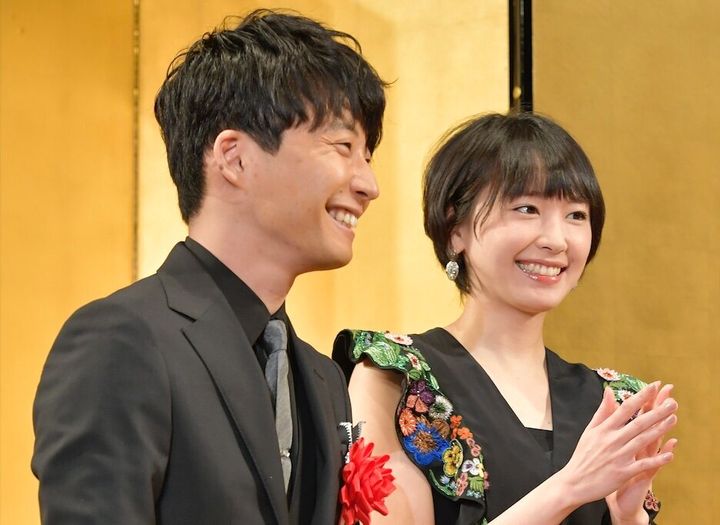 『逃げ恥』は2021年も話題となった。出演者の星野源さんと新垣結衣さん