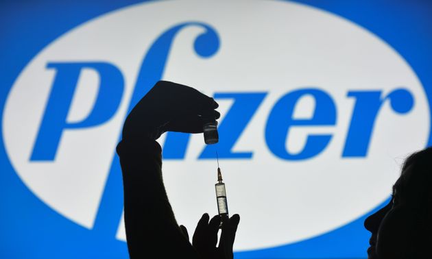 Pfizer stima ricavi da vaccino da 15 miliardi di dollari nel